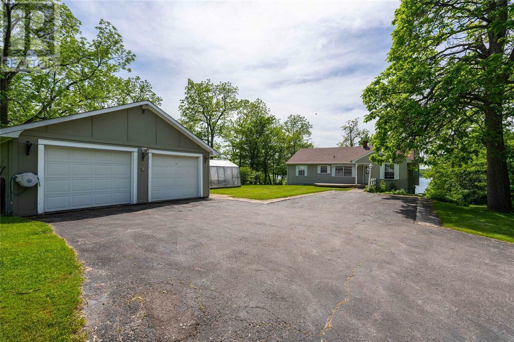 Property Photo:  803 St Clair Parkway  ON N0N 1G0 