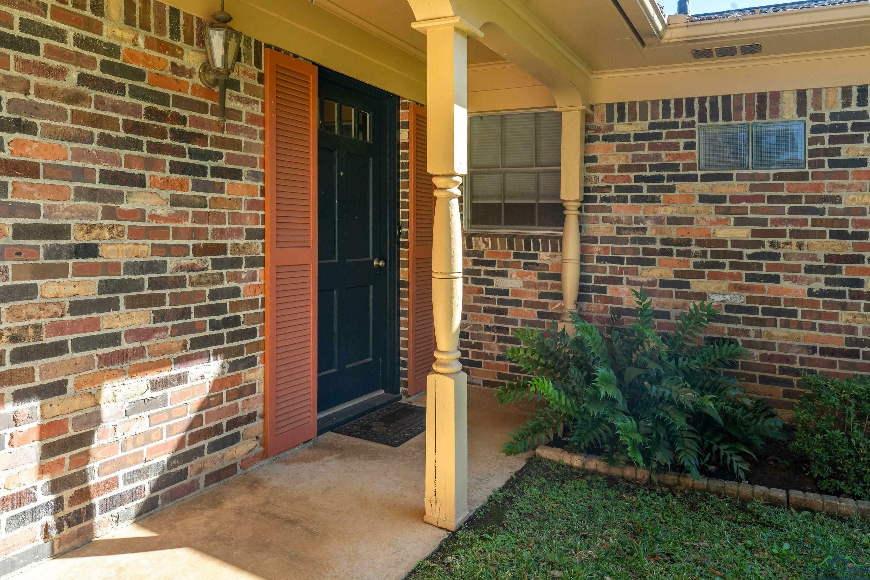 Property Photo:  109 E Carolanne Blvd  TX 75672 