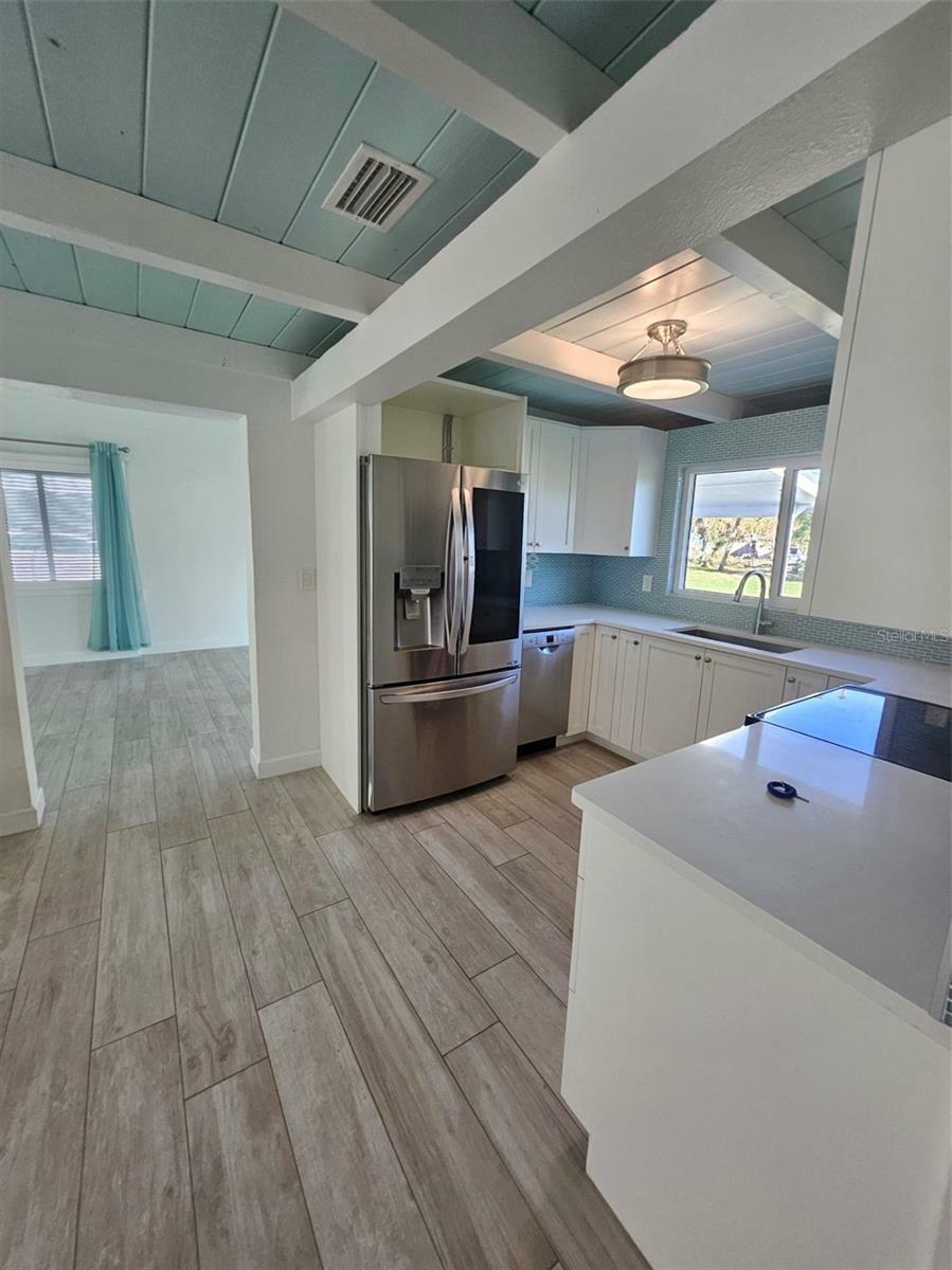 Property Photo:  360 W Fray Street  FL 34223 