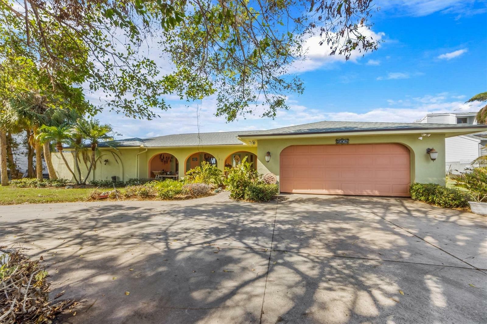 Property Photo:  2308 Palma Sola Boulevard  FL 34209 