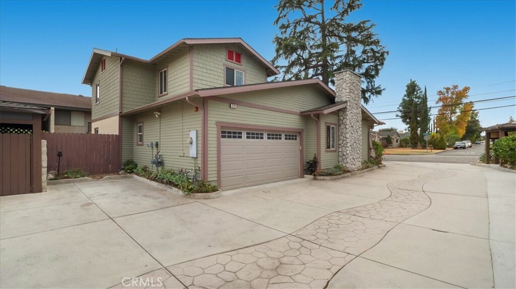 Property Photo:  220 S 5th Avenue  CA 91016 