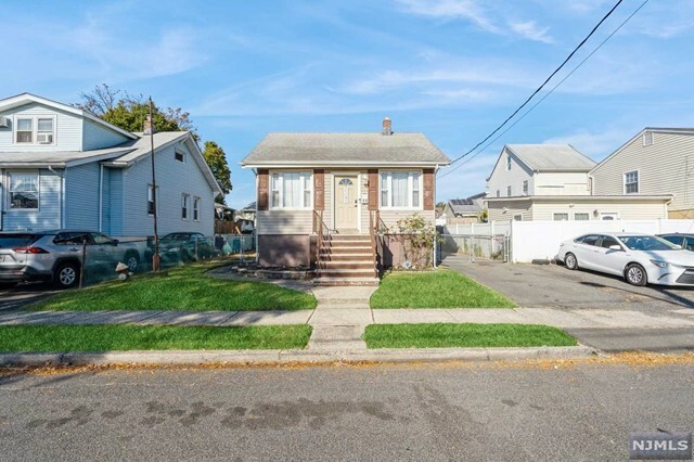 Property Photo:  33 Union Street  NJ 07074 