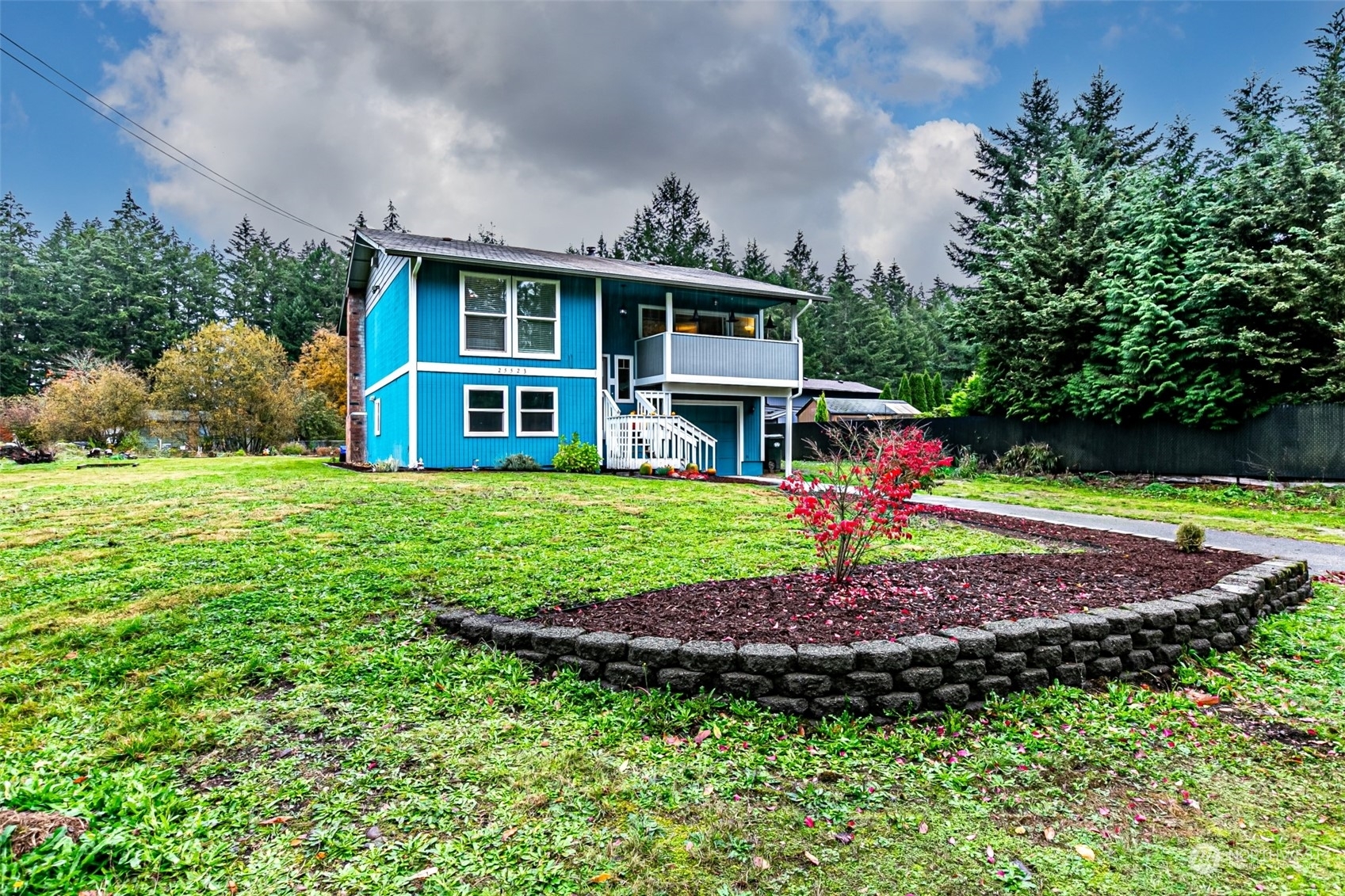 Property Photo:  25523 48th Avenue E  WA 98338 