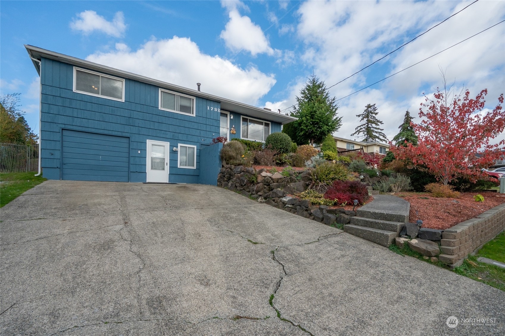 Property Photo:  1732 S 234th Street  WA 98198 