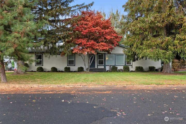 Property Photo: 2266 W Barbara Road WA 99344