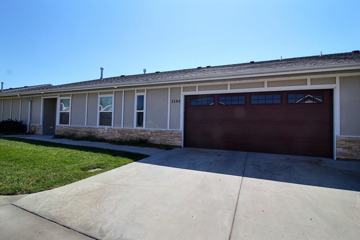 Property Photo:  2418 E Madison Ave  KS 67037 