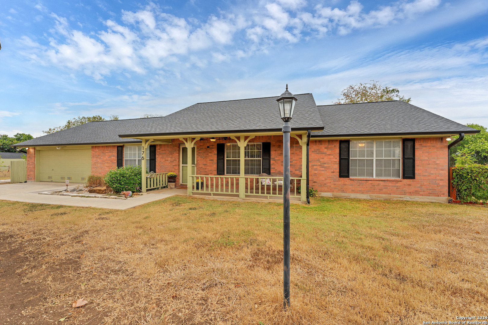 Property Photo:  176 Ann St  TX 78130 