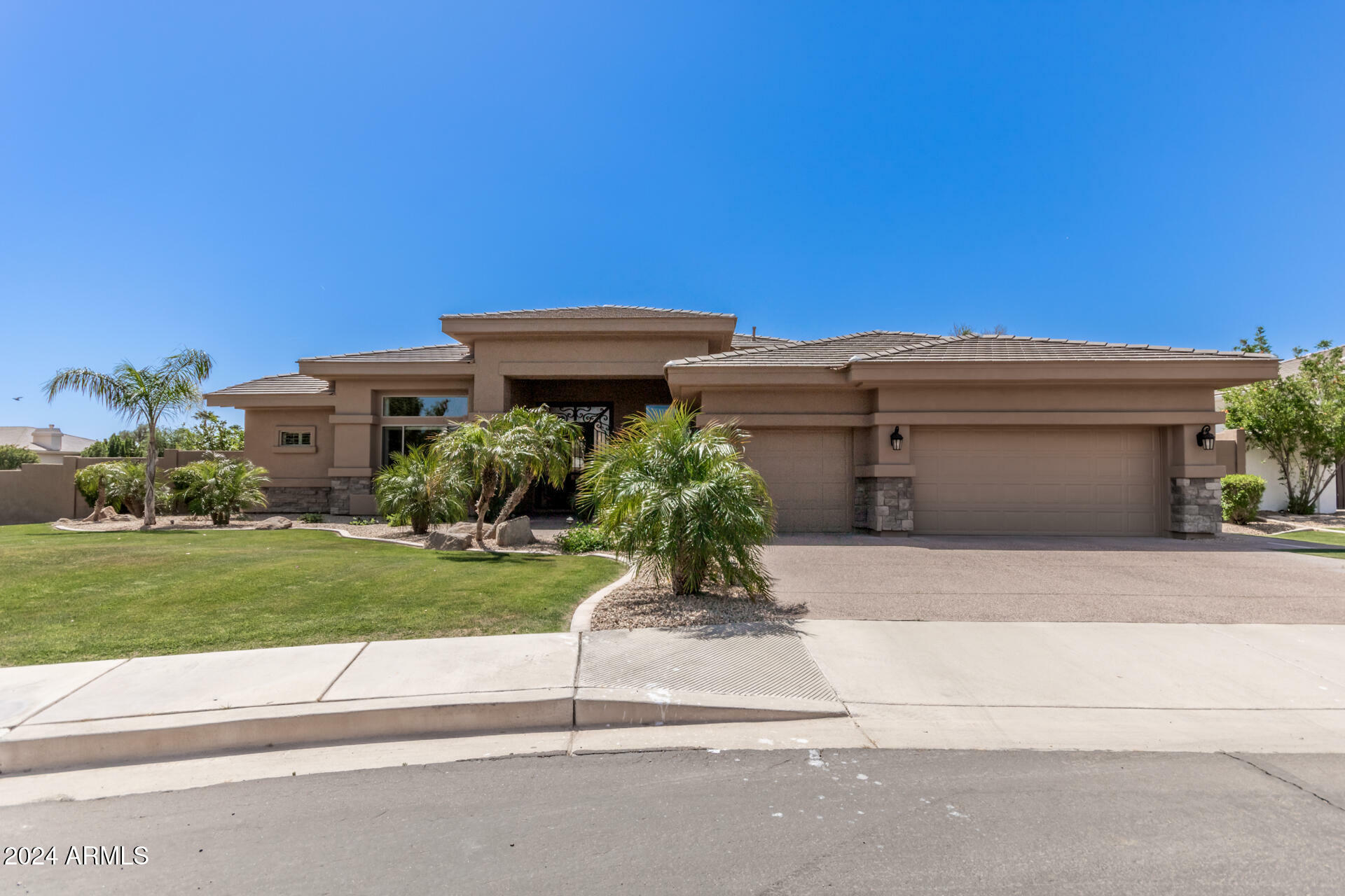 Property Photo:  1653 W Zion Place  AZ 85248 