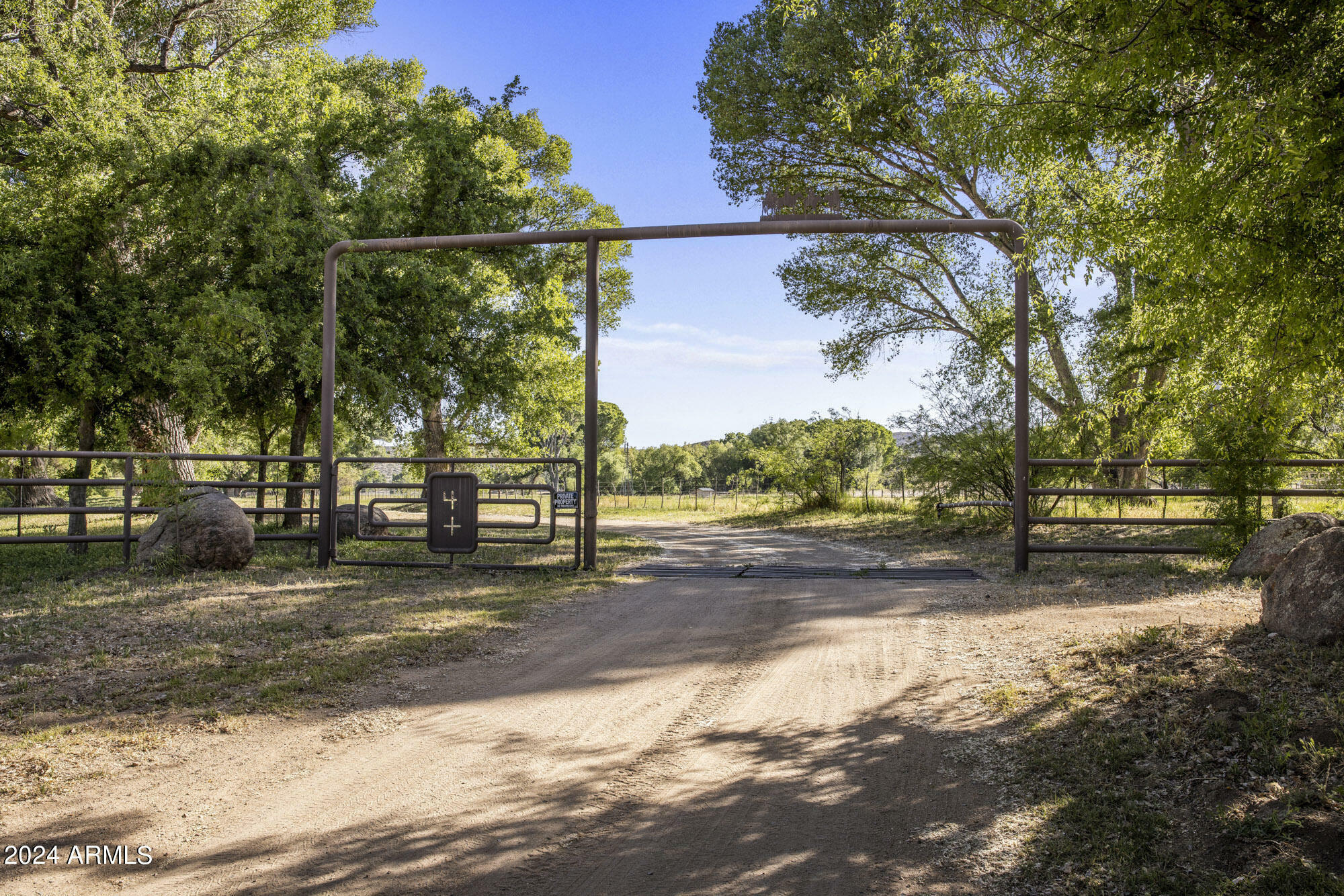 Property Photo:  5500 S Four Cross Ranch Road  AZ 86338 