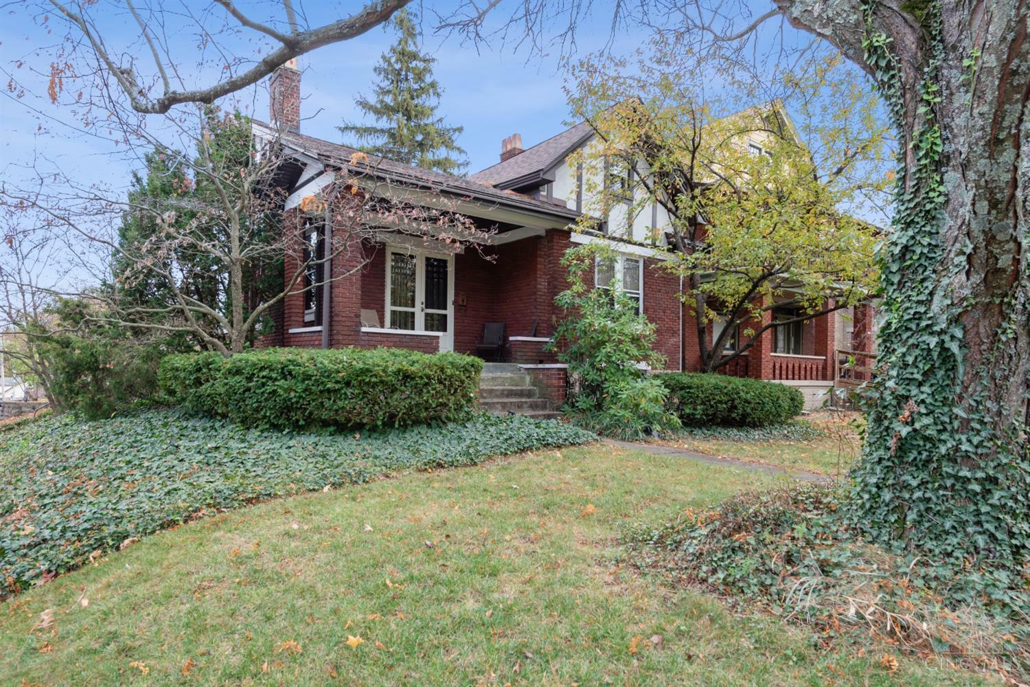 Property Photo:  1074 Overlook Avenue  OH 45238 