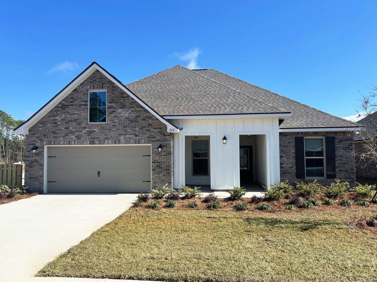 Property Photo: 242 W Tweet Street FL 32439
