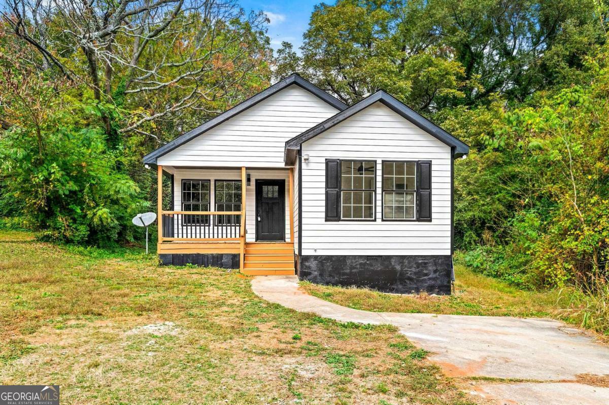 Property Photo:  1111 Osborne Street SW  GA 30310 