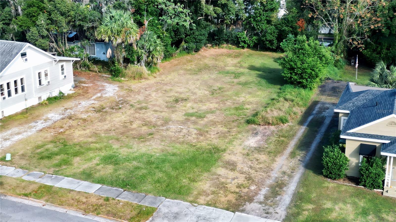 Property Photo:  408 Euclid Avenue  FL 34748 