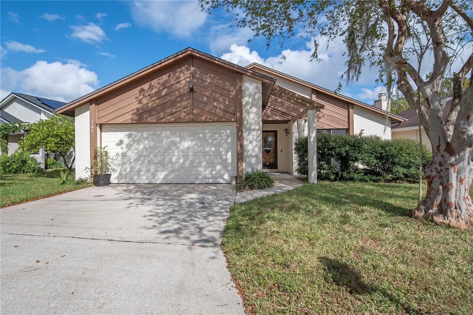 Property Photo:  727 Adidas Road  FL 32708 