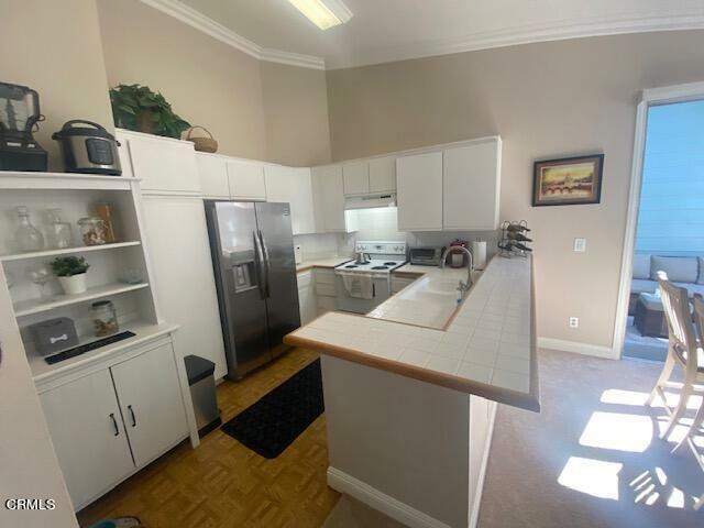 Property Photo:  2394 Pleasant Way J  CA 91362 