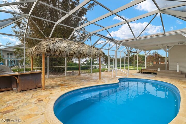 Property Photo: 3023 Bamboo Court FL 33950