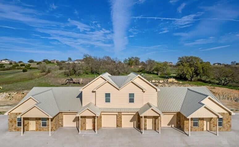 Property Photo: 117 Winners Circle 102 TX 76087