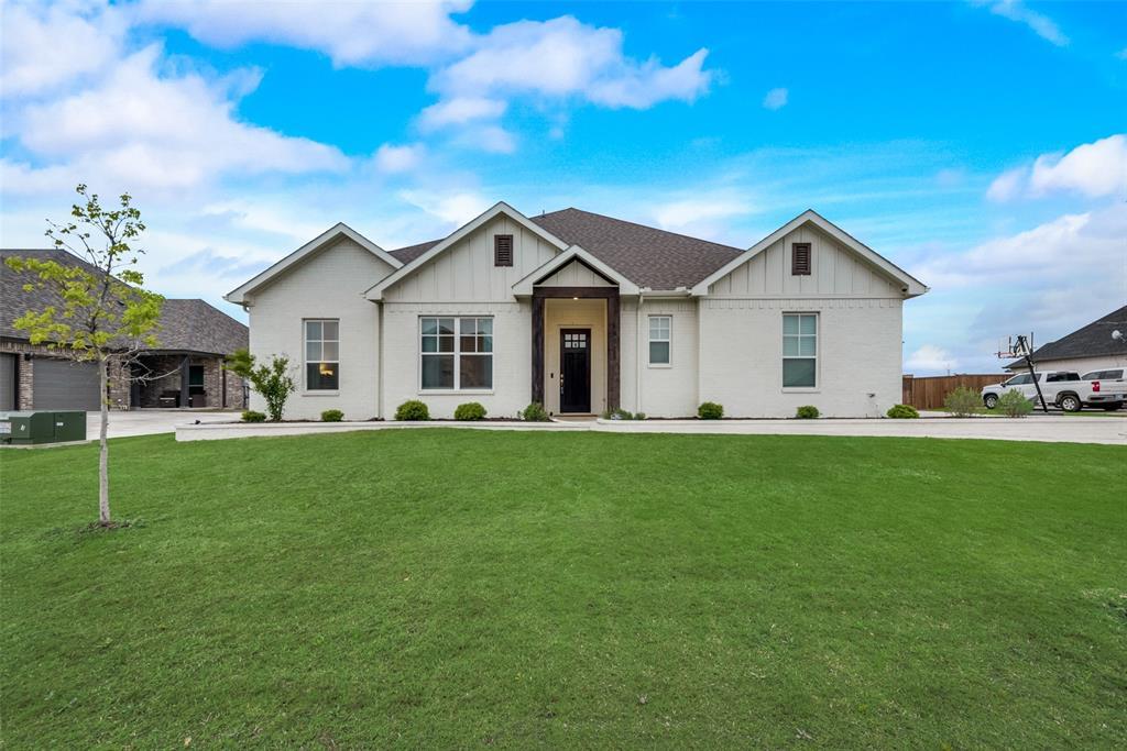 Property Photo: 14925 Lost Wagon Street TX 76247