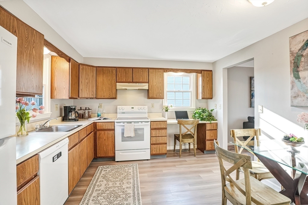 Property Photo: 9 Garden Rd 9 MA 01760