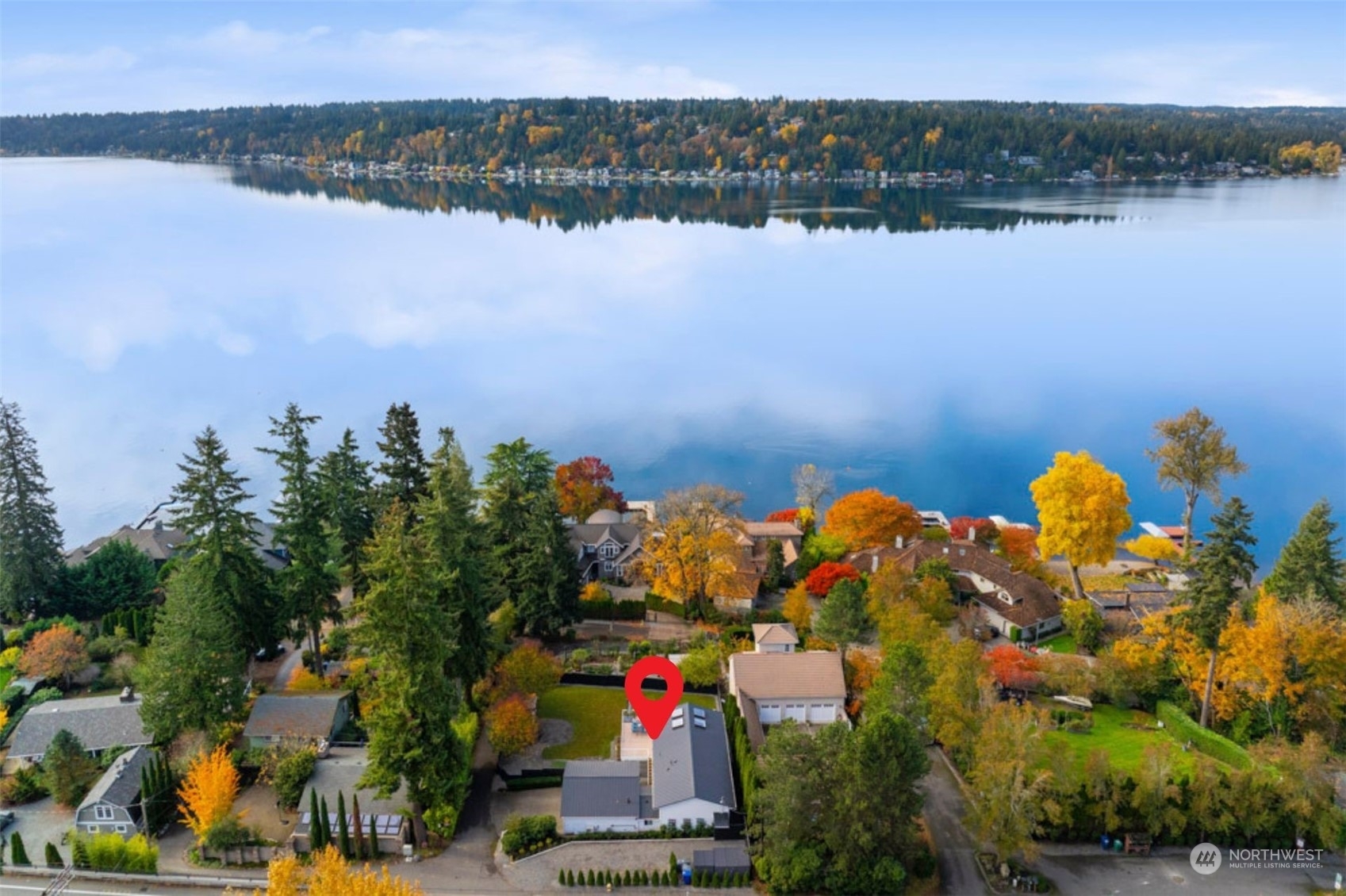 Property Photo:  1703 E Lake Sammamish Pkwy  NE  WA 98074 