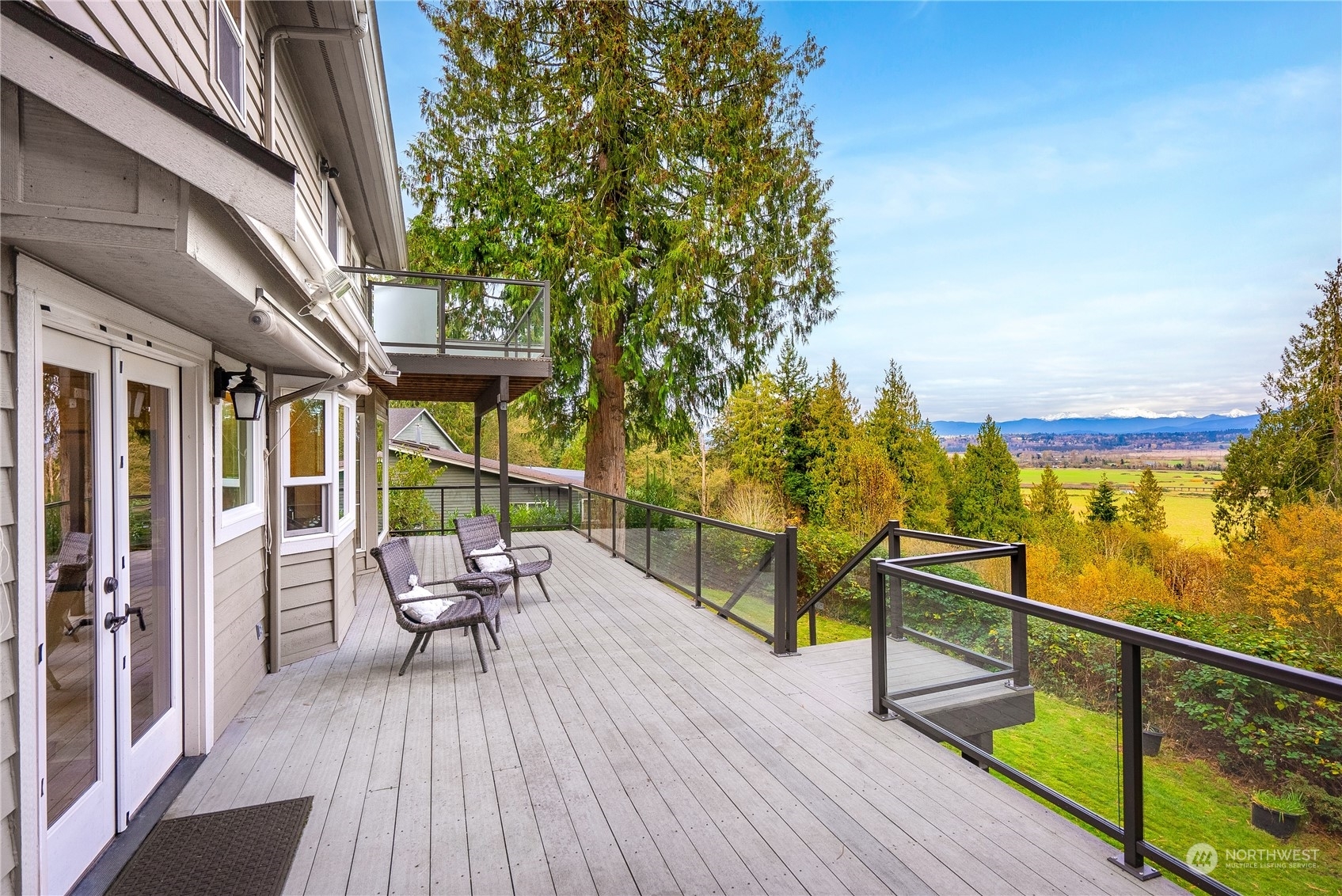 Property Photo:  7429 E Heather Way  WA 98203 