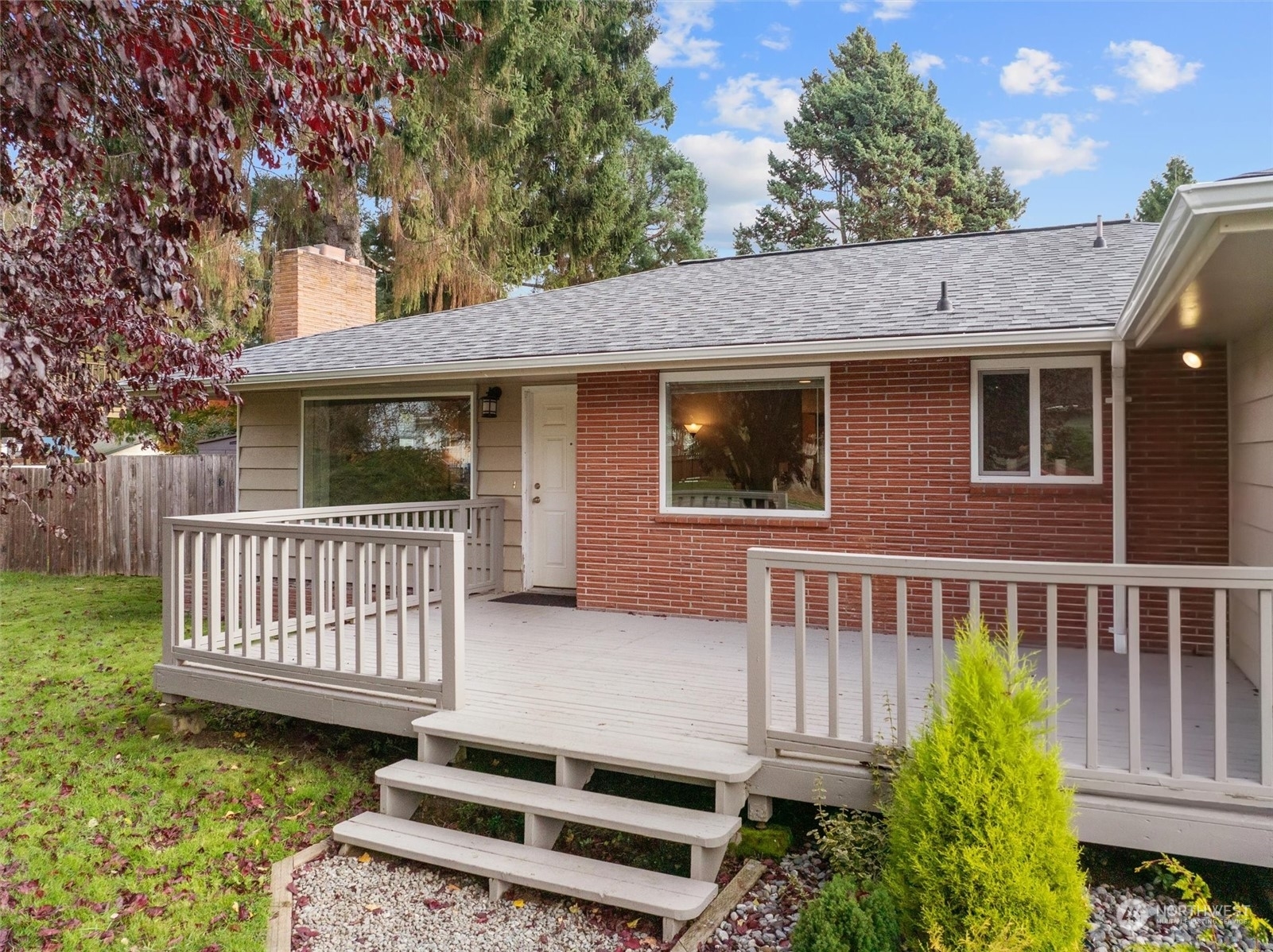 Property Photo:  120 S Section Street  WA 98233 