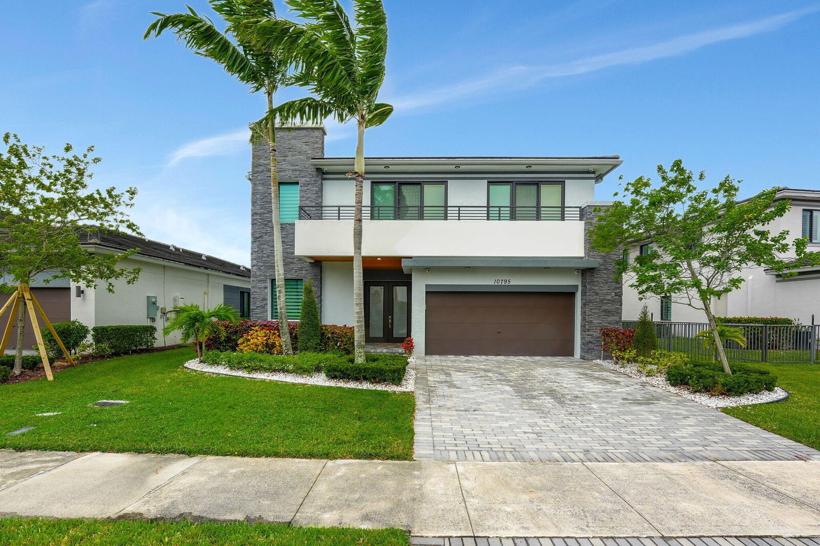 Property Photo: 10795 Windward Street FL 33076