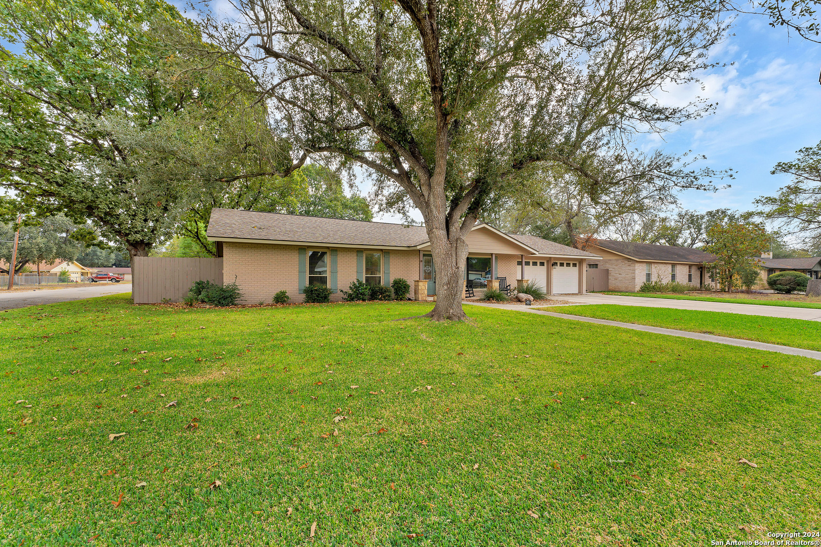 Property Photo:  1653 Rosewood St  TX 78155 