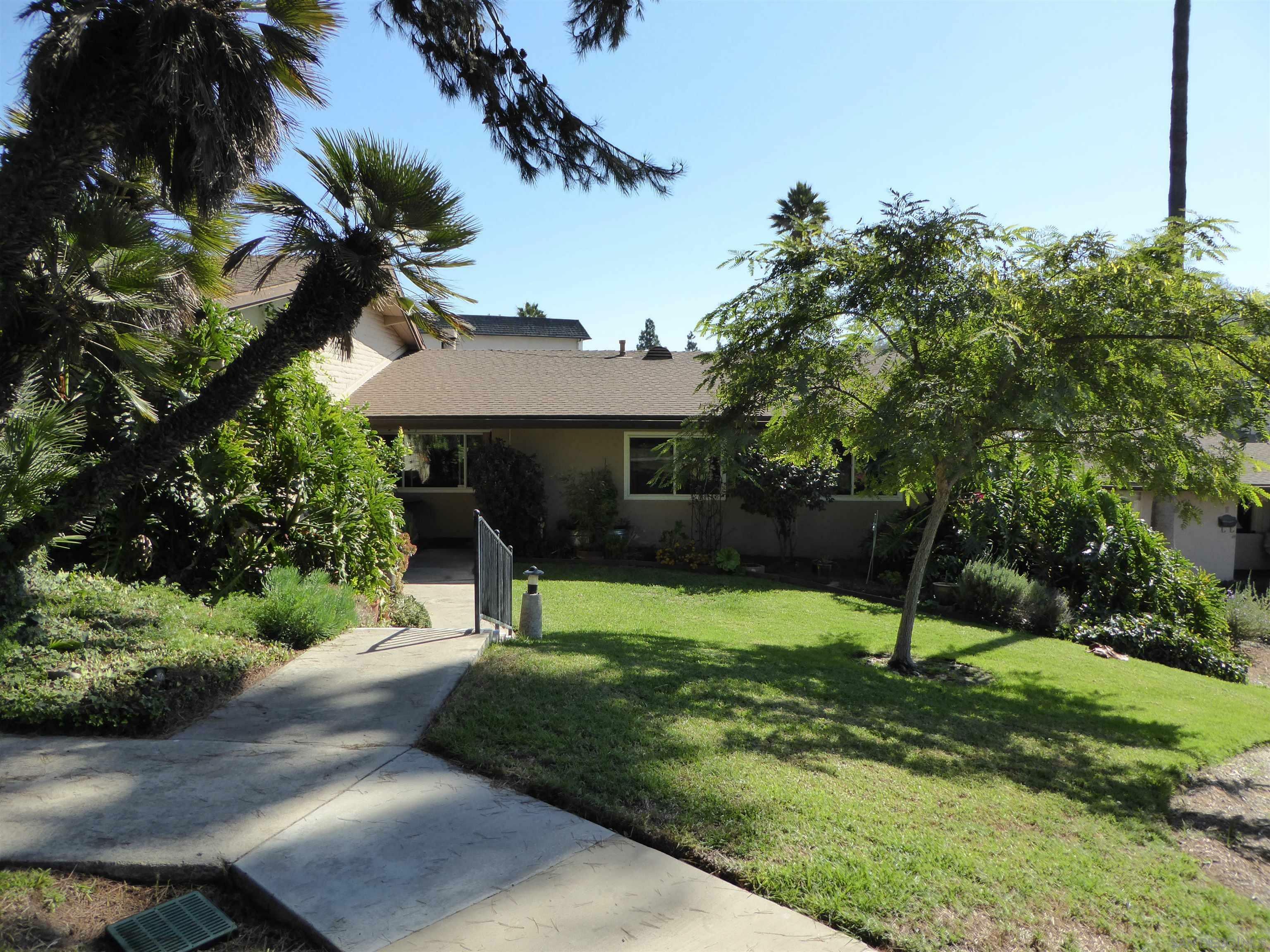 Property Photo:  5750 Amaya Dr Unit 7  CA 91942 