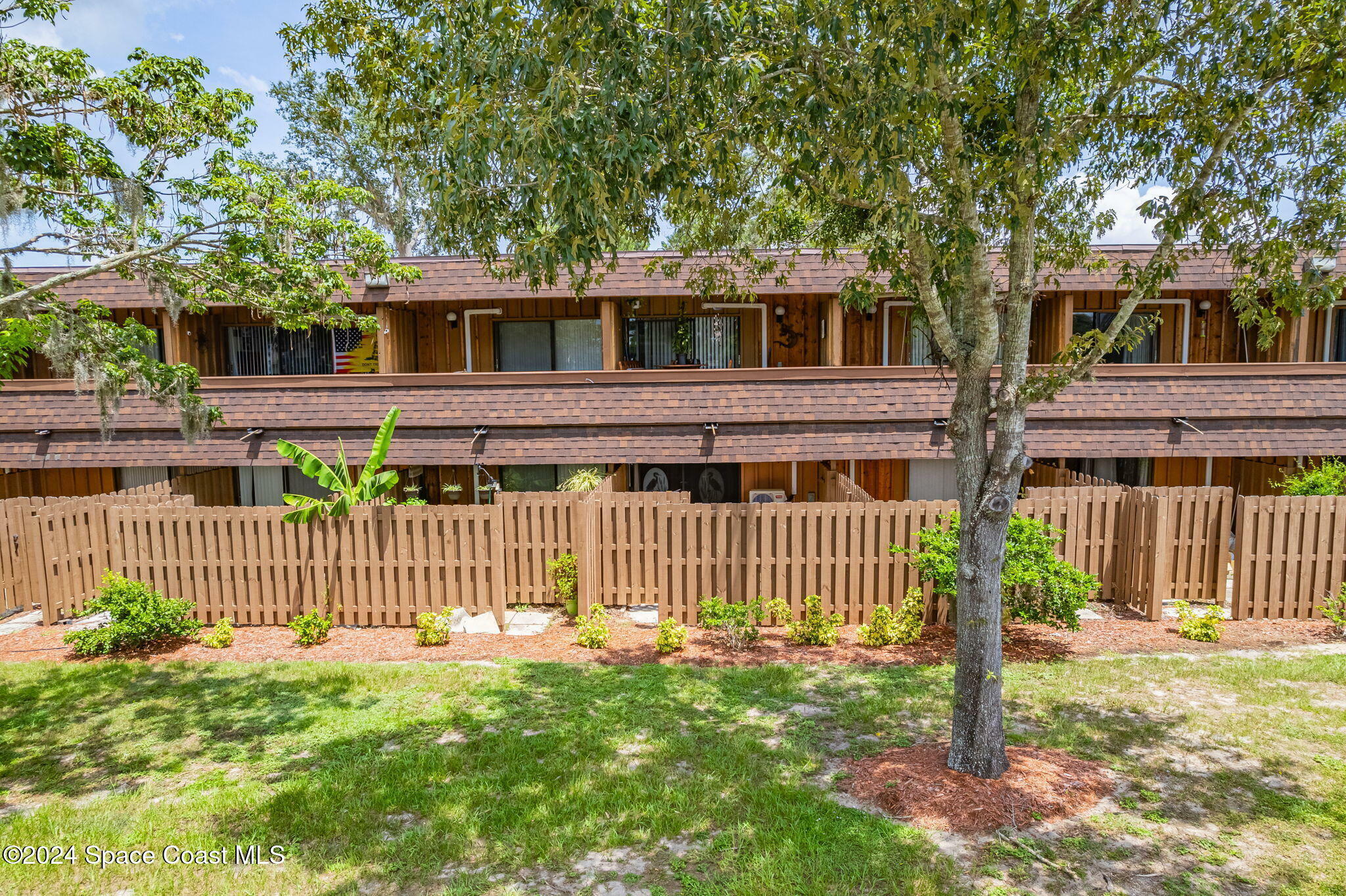 Property Photo:  2180 Country Club Drive  FL 32780 