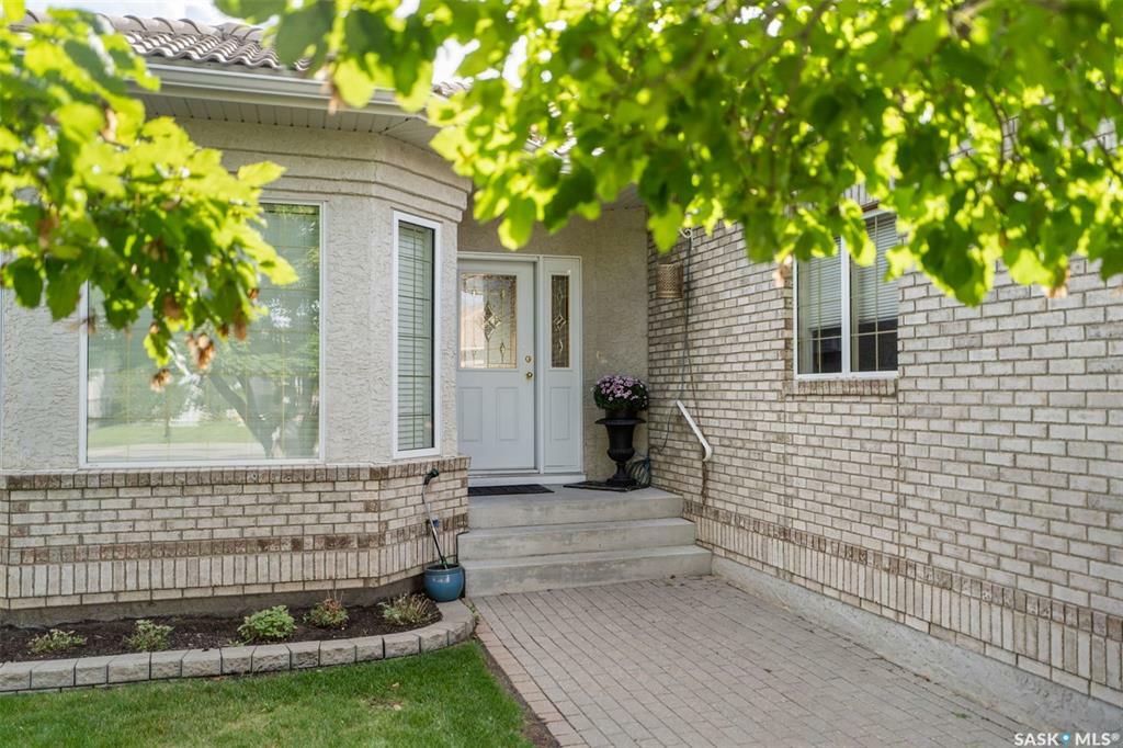 Property Photo:  315 Bayview Crescent 15  SK S7B 1V5 