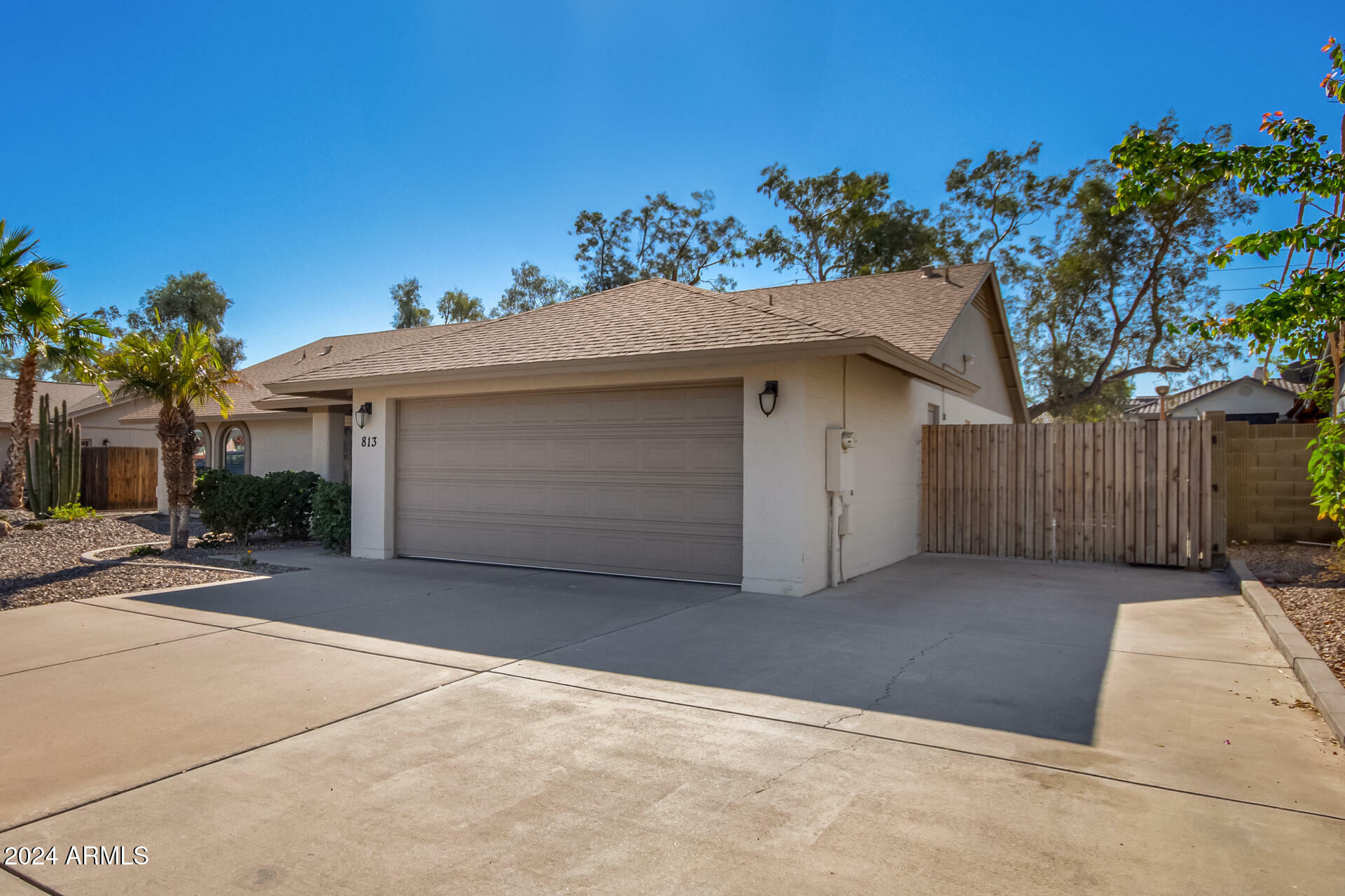 Property Photo: 813 W Diamond Drive AZ 85283