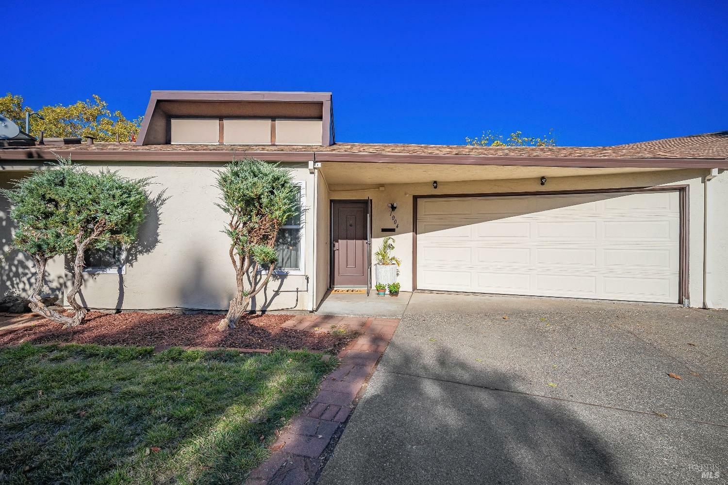 Property Photo:  1004 Ruth Place  CA 95401 