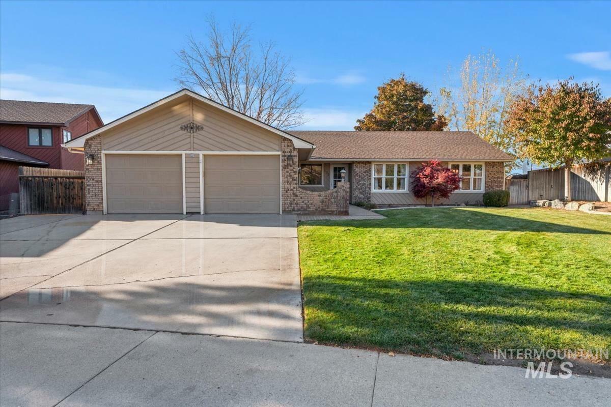 135 S Oakhurst Way  Boise ID 83709 photo