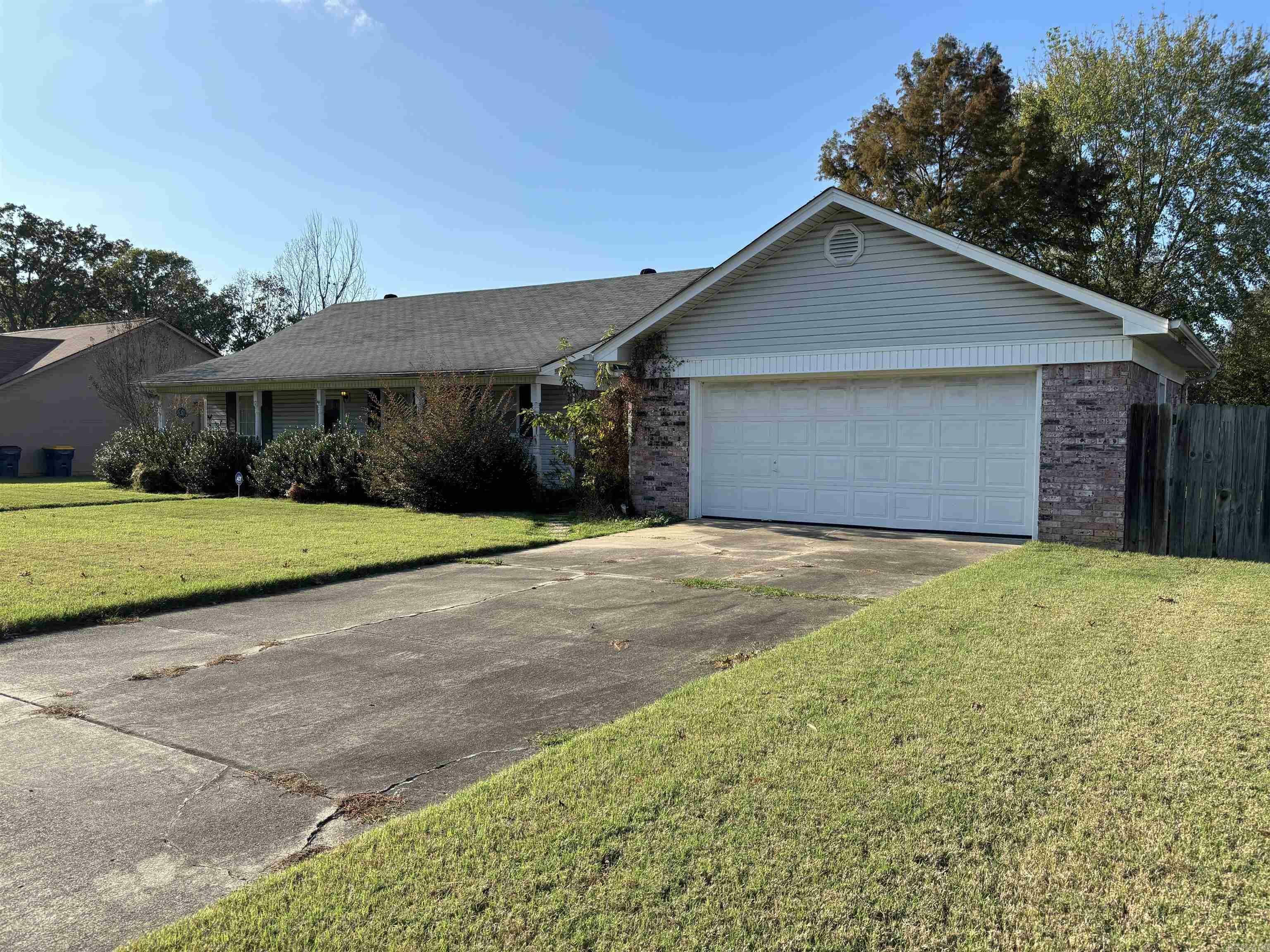 Property Photo:  12 Tripp Street  AR 72023 