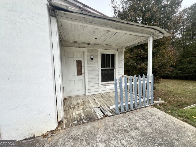 Property Photo:  1265 Highway 16  GA 30263 