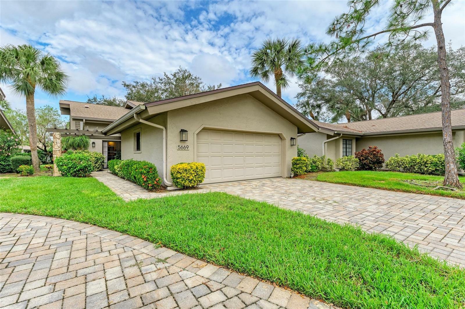 5669 Pipers Waite 38  Sarasota FL 34235 photo