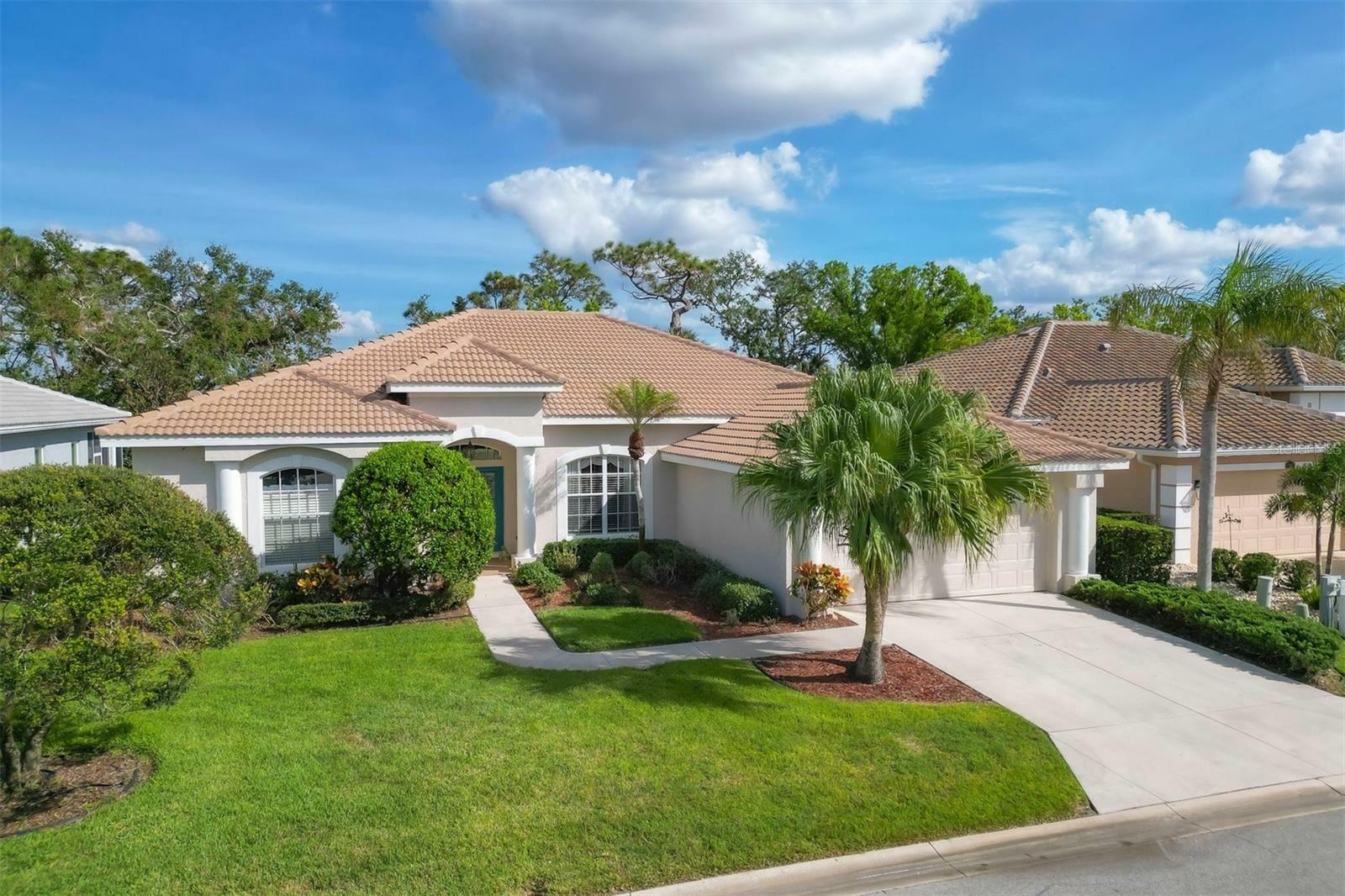 Property Photo:  1119 Kittiwake Drive  FL 34285 