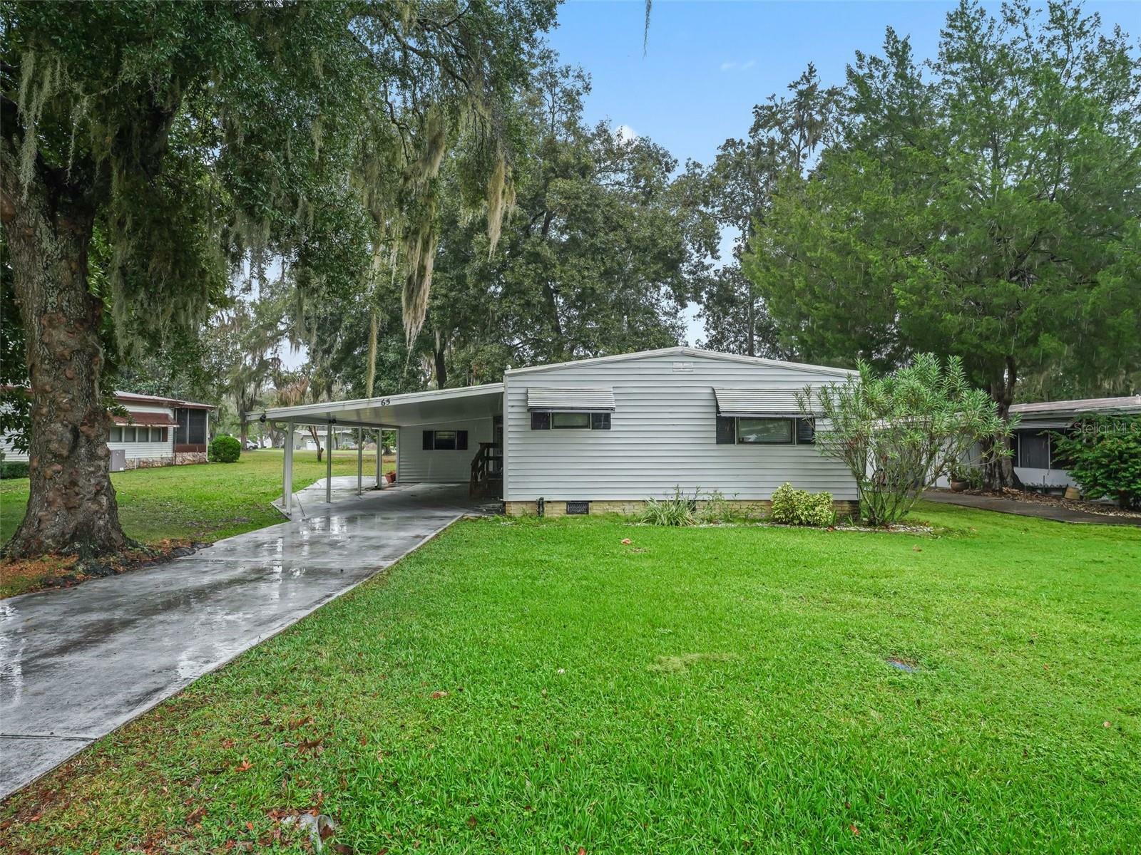 Property Photo: 65 N Bobwhite Road FL 34785