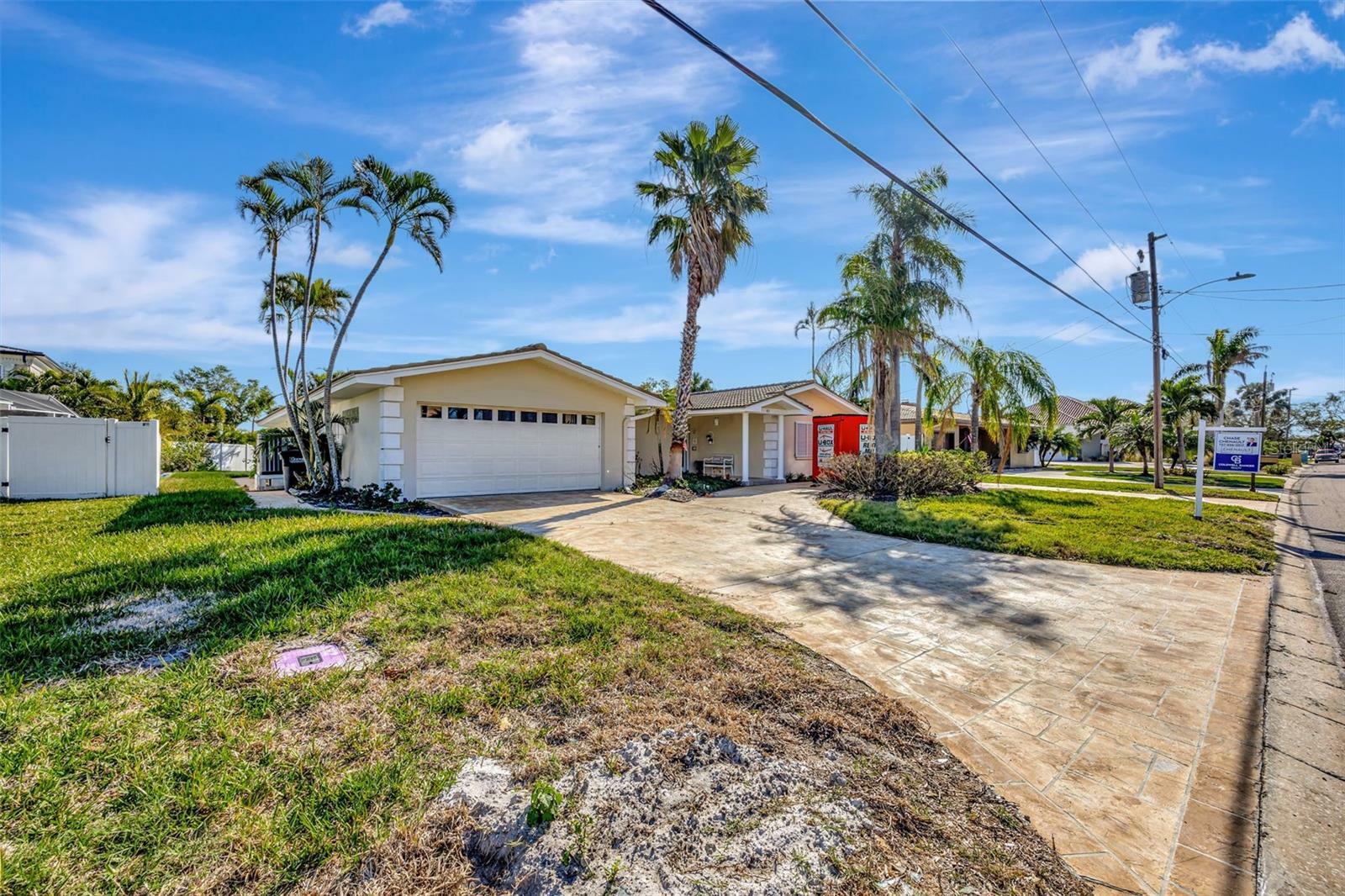 Property Photo:  43 Leeward Island  FL 33767 