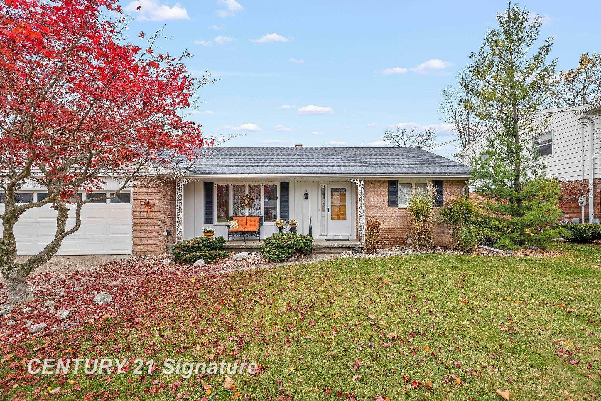 Property Photo:  1615 Vancouver Drive  MI 48638 