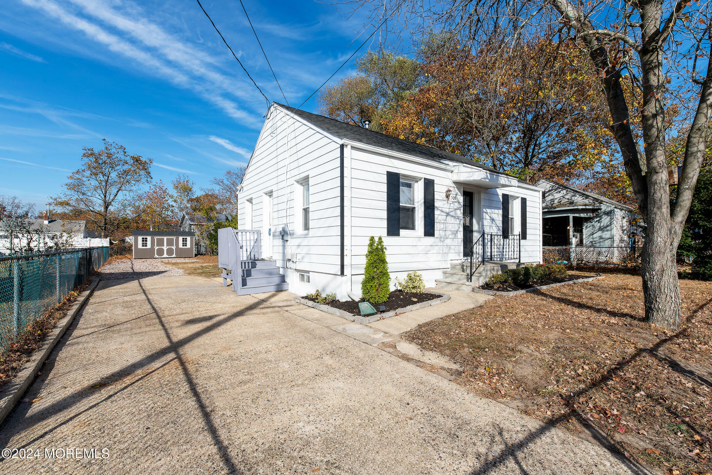 Property Photo:  509 Poplar Street  NJ 08733 