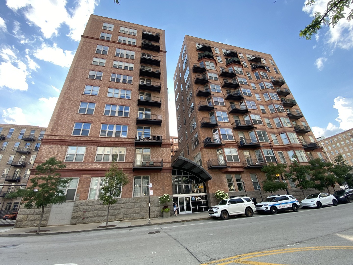 Property Photo:  500 S Clinton Street 1017  IL 60607 