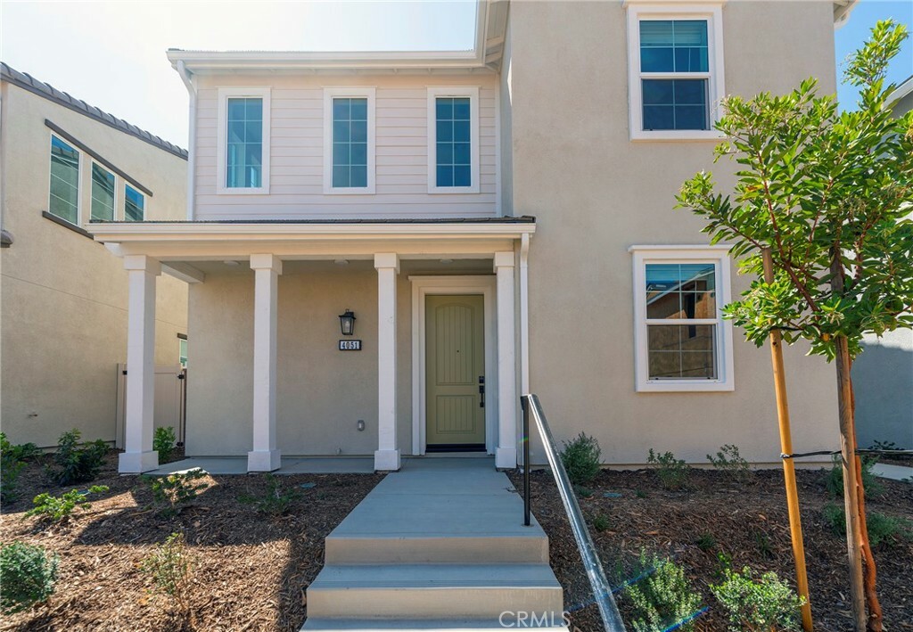 Property Photo:  4051 Summer Way  CA 92883 