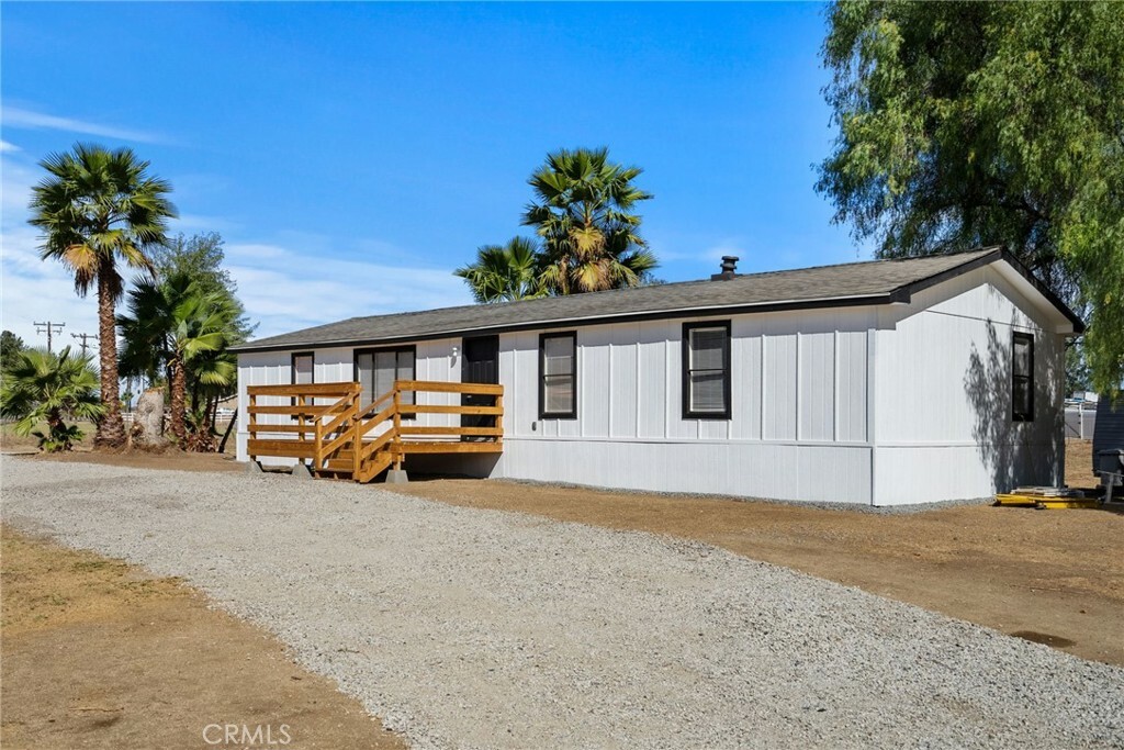 Property Photo:  33240 Lindenberger Road  CA 92584 