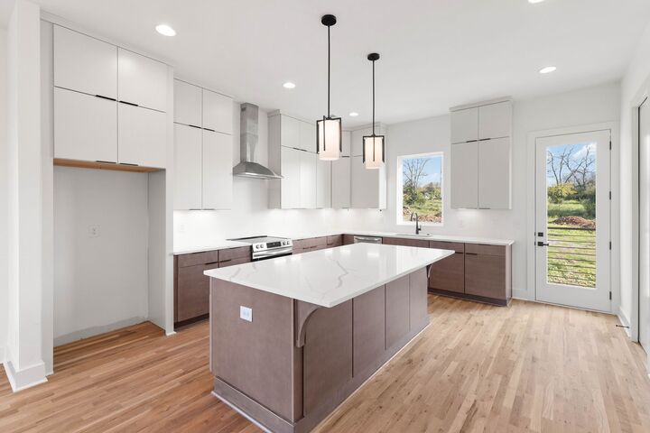 Property Photo:  1016 W Trinity Ln 4  TN 37218 