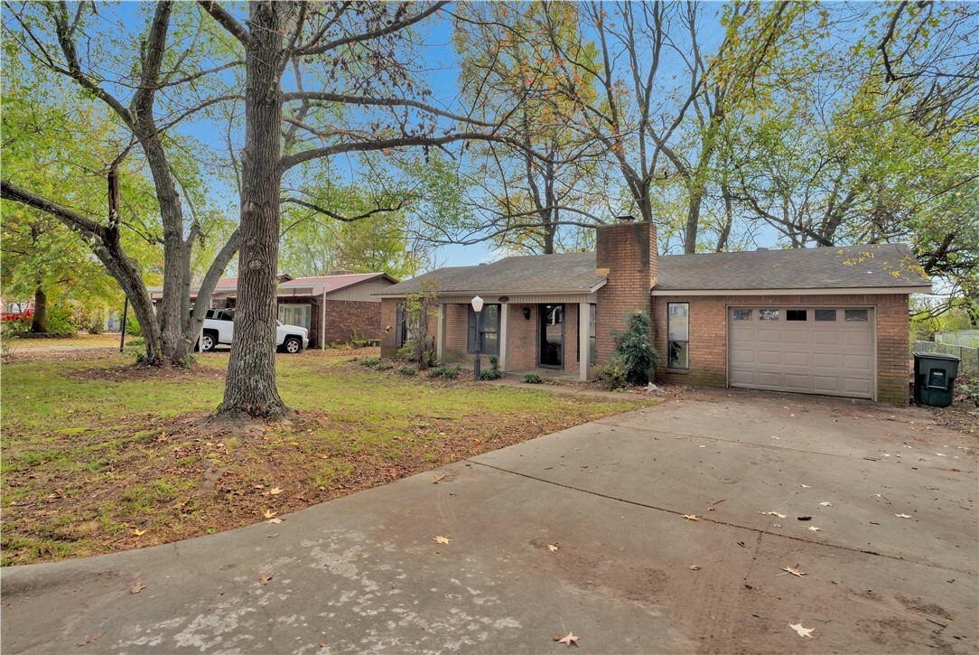 Property Photo:  1601 E Sandy Drive  AR 72701 