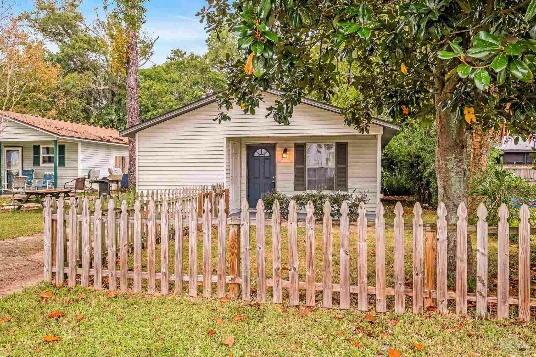 906 W Intendencia St  Pensacola FL 32502 photo