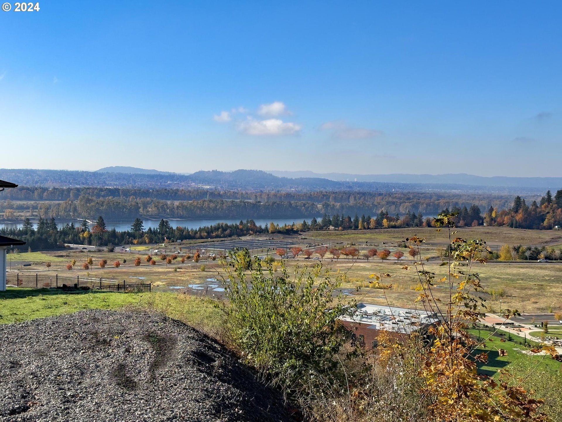 Property Photo: 4402 SE Ascension Dr WA 98607