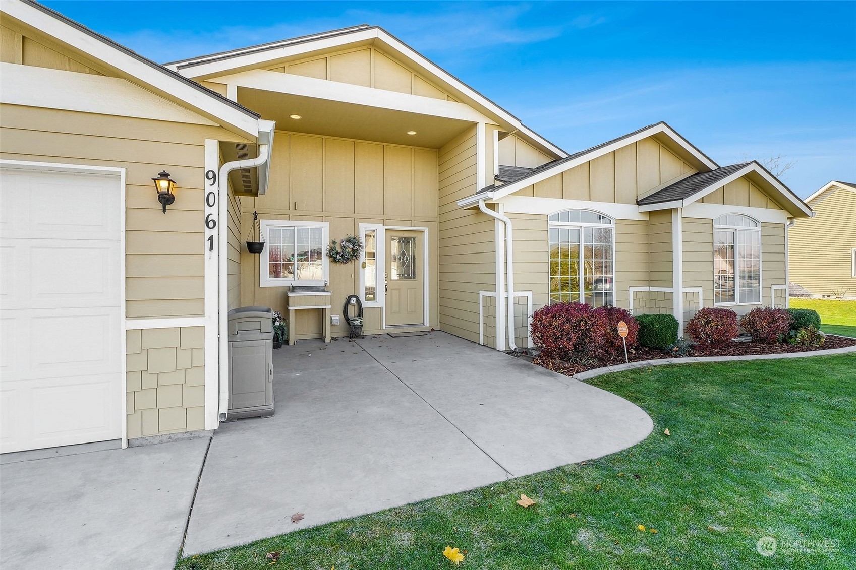 Property Photo:  9061 SE Castlewood Drive  WA 98837 